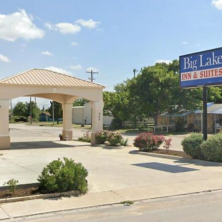 Big Lake Inn And Suites Exterior foto
