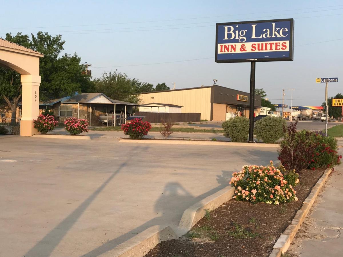 Big Lake Inn And Suites Exterior foto